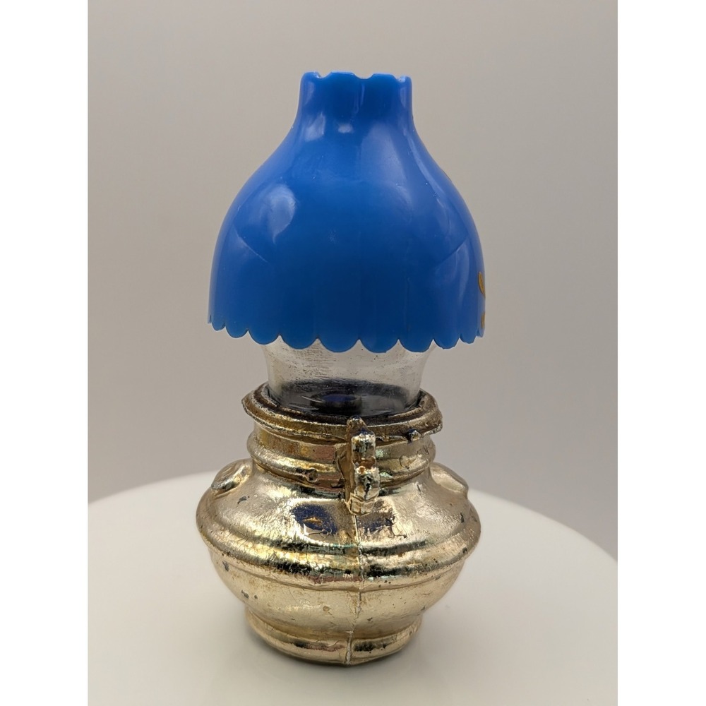 VINTAGE KITCHEN 3" HIGH PLASTIC/METAL OLD LANTERN SALT & PEPPER SHAKERS - Picture 11 of 16
